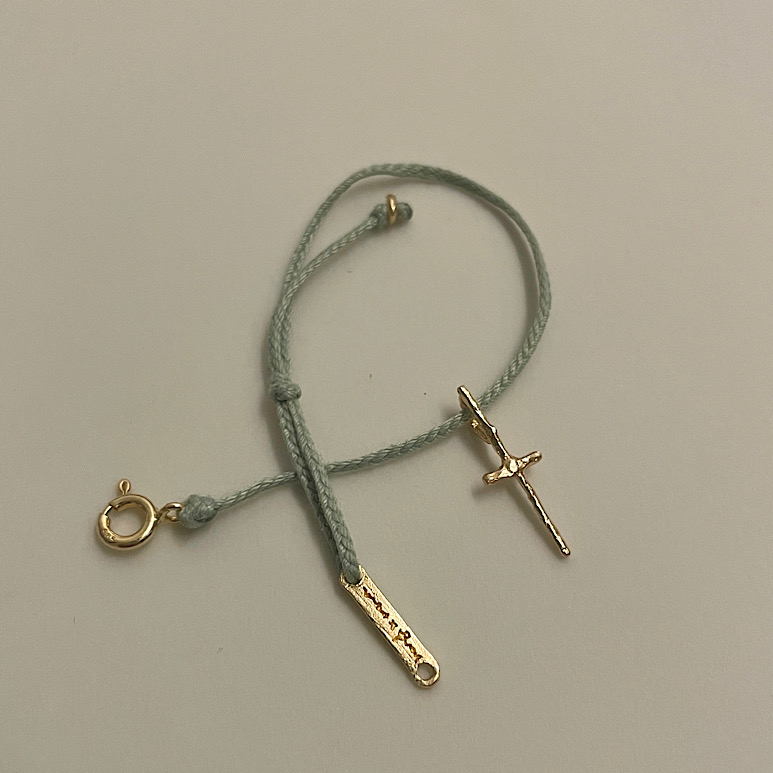 14k textured cross thread bracelet - 14k 십자가 실팔찌
