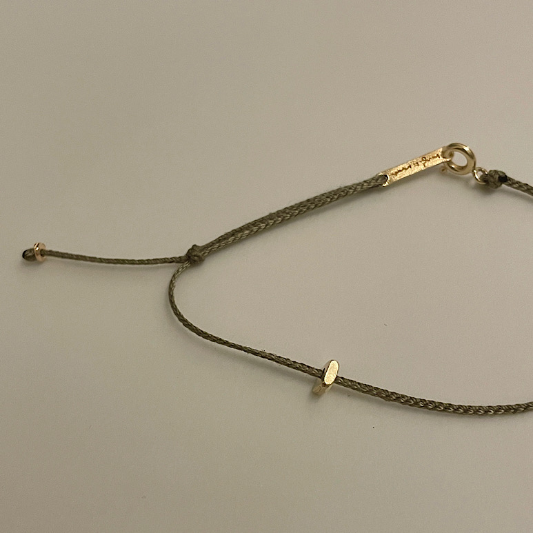 [14k] natural square shaped pendant, thread bracelet